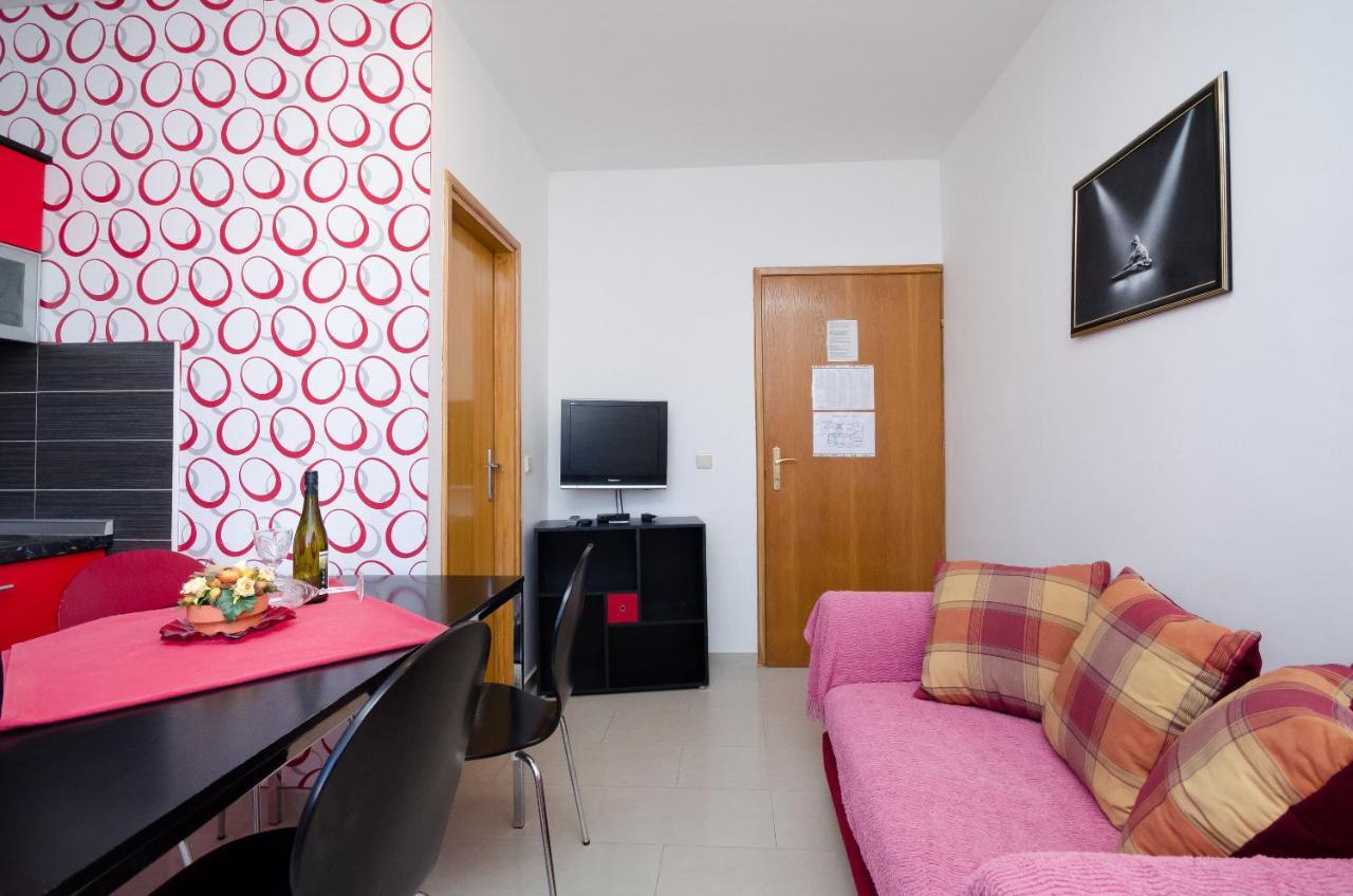 Apartments Helena Lopar Exterior foto