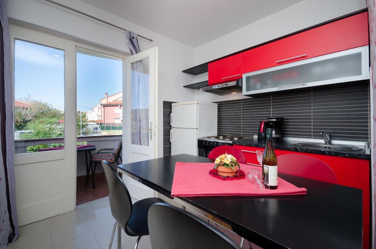 Apartments Helena Lopar Exterior foto